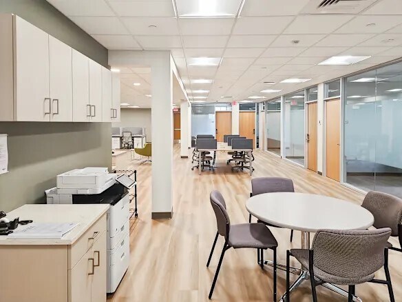 More Photos Of 118 County Rd, Ipswich Office For Lease