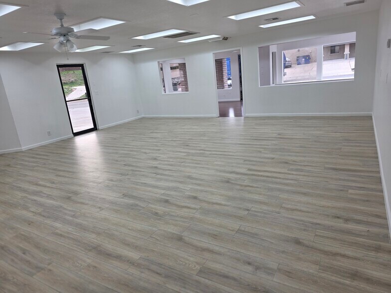 More Photos Of 1660 Lakeside Dr, Bullhead City Medical For Lease