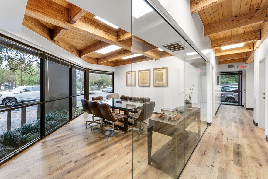 More Photos Of 3308 Broadway St, San Antonio Office For Sale