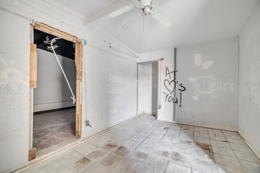 More Photos Of 3060 Grand Ave, Phoenix Apartments For Sale