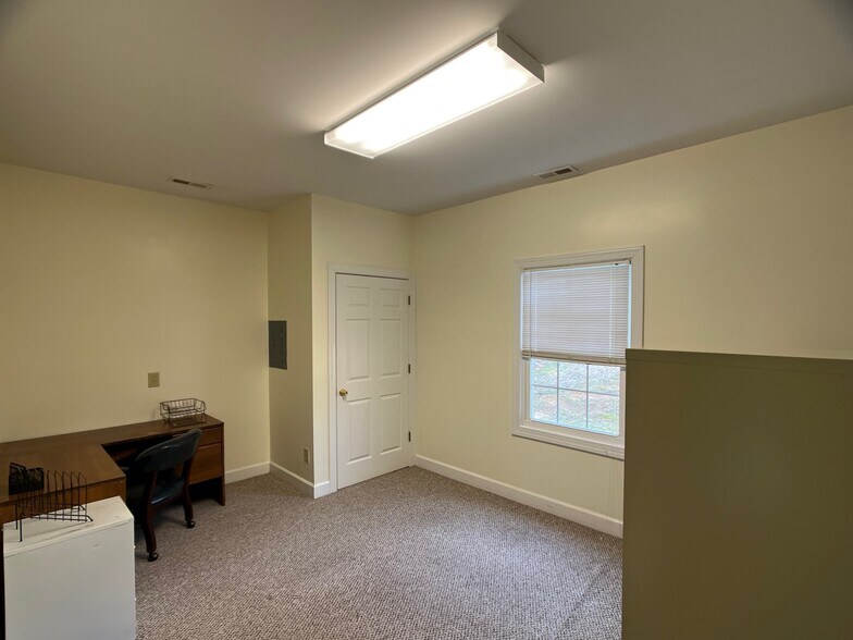 More Photos Of 203 W Nash St, Louisburg Office For Lease