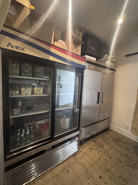 More Photos Of 349 N La Cienega Blvd, Los Angeles Restaurant For Lease