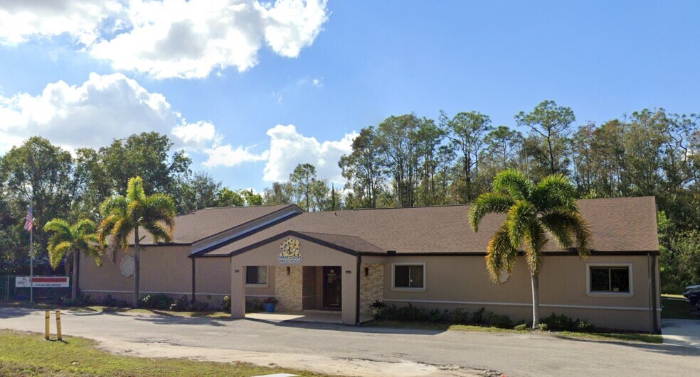 More Photos Of 13410 Shire Ln, Fort Myers Specialty For Sale