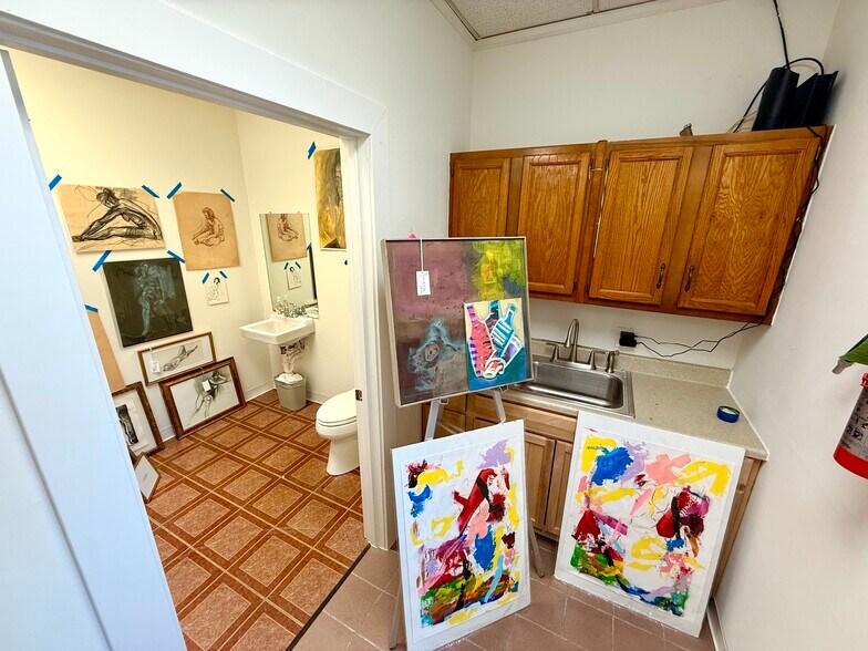 More Photos Of 8850 Business Park Dr, Austin Office For Sale