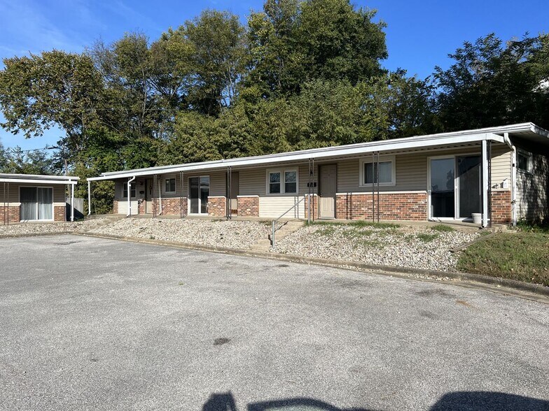 Primary Photo Of 315 10th St, Tell City Apartments For Sale