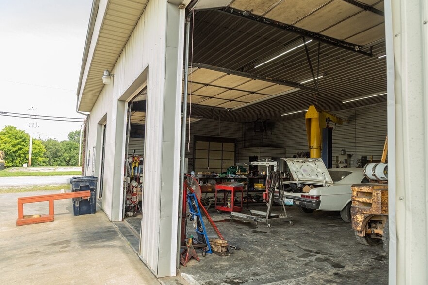 More Photos Of 118 E Davis St, Stockton General Retail For Sale