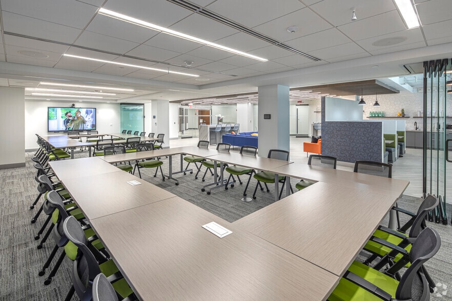 More Photos Of 1220 L St NW, Washington Office For Lease