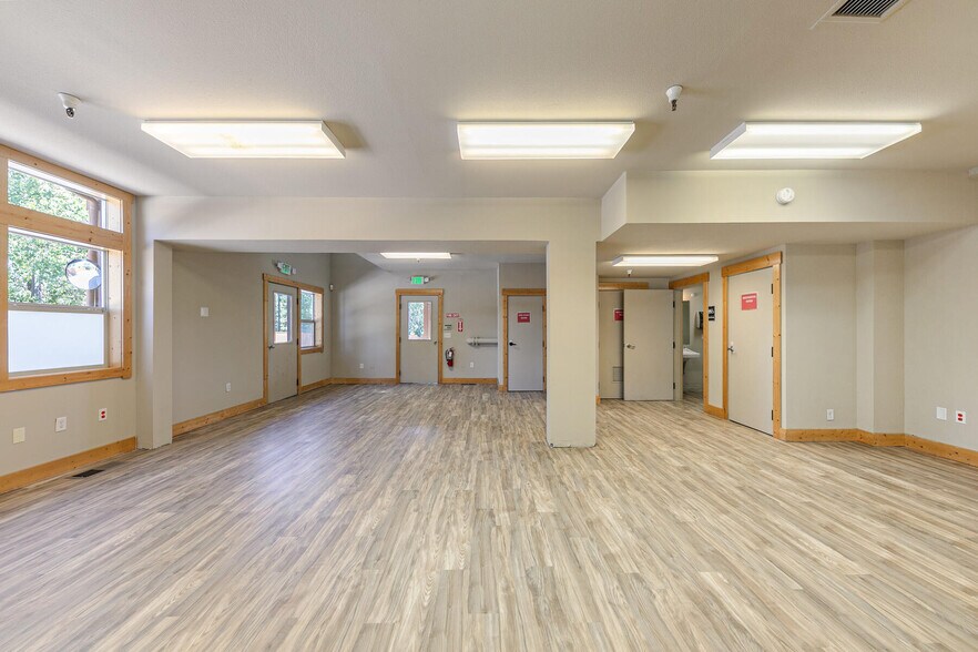 More Photos Of 12315 Deerfield Dr, Truckee Office Residential For Sale