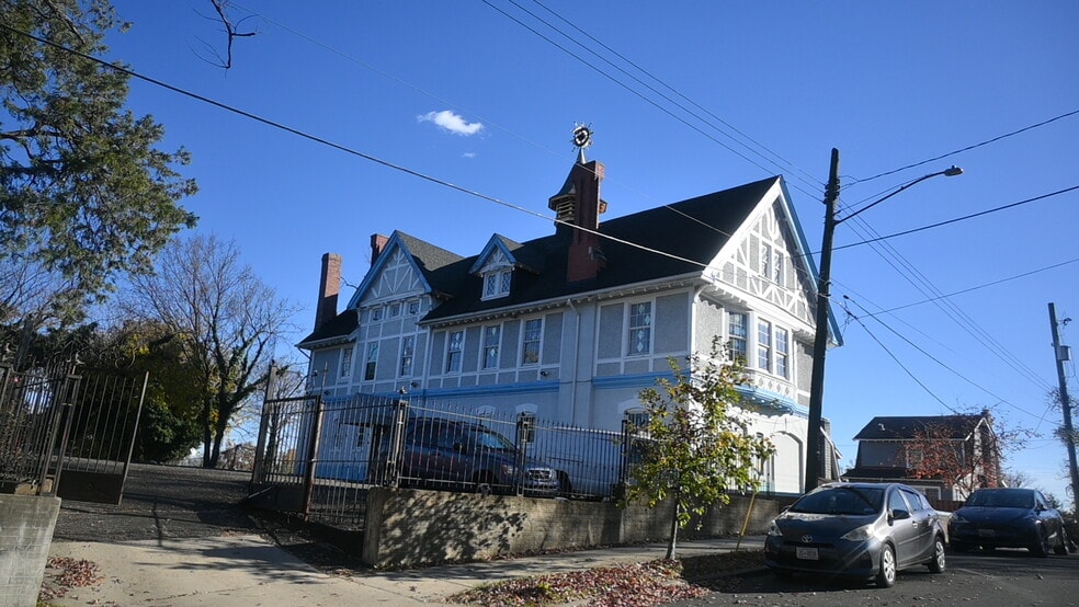 More Photos Of 2715-2725 22nd St NE, Washington Religious Facility For Sale
