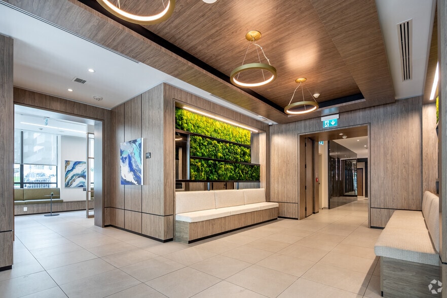 More Photos Of 150 Roehampton Ave, Toronto Apartments For Sale