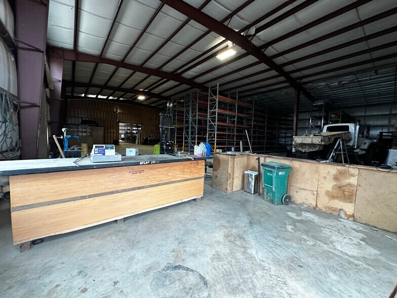 More Photos Of 747 Atlas Rd, Vader Warehouse For Sale