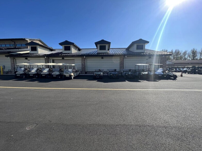 More Photos Of 281 Squankum Rd, Farmingdale Flex For Sale