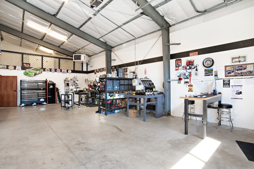 More Photos Of 2222 Mustang Dr, Silt Industrial For Lease