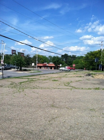 More Photos Of 8754 University Blvd, Coraopolis Land For Lease