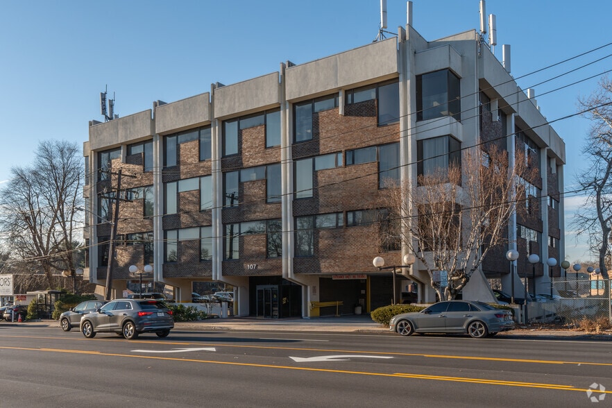 More Photos Of 107 Northern Blvd, Great Neck Medical For Sale