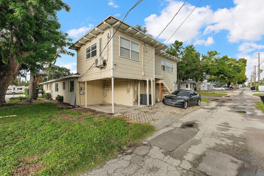 More Photos Of 4100 Central Ave, Saint Petersburg Office For Sale