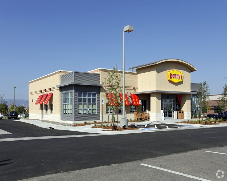 More Photos Of 1100-1265 Sgt. Jon Stiles Dr, Littleton Unknown For Lease