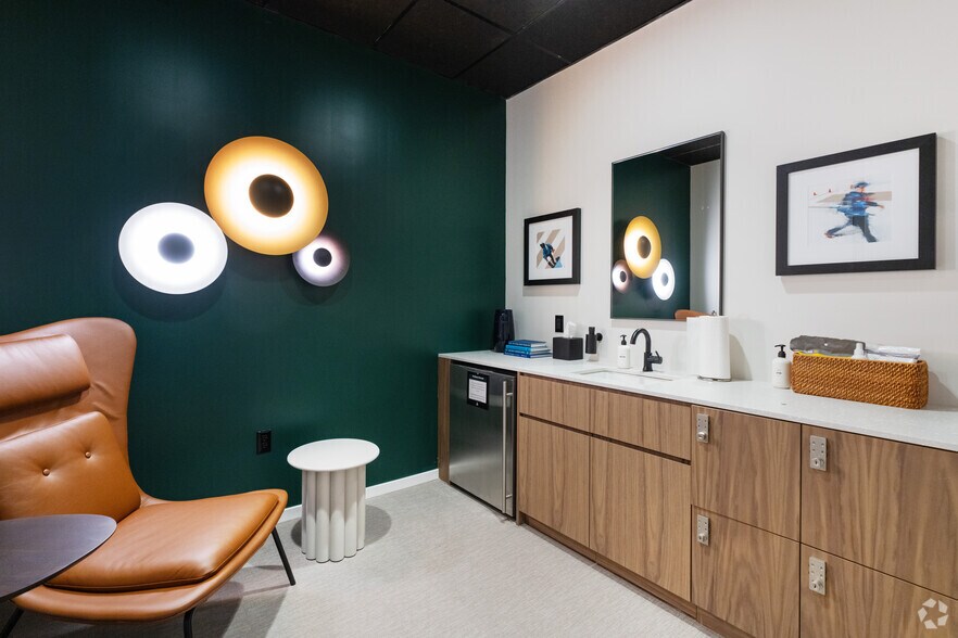 More Photos Of 356 Wythe Ave, Brooklyn Coworking Space