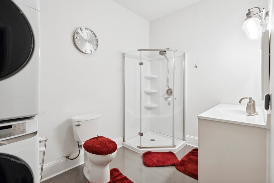 More Photos Of 8228 Oak St, New Orleans Office For Sale