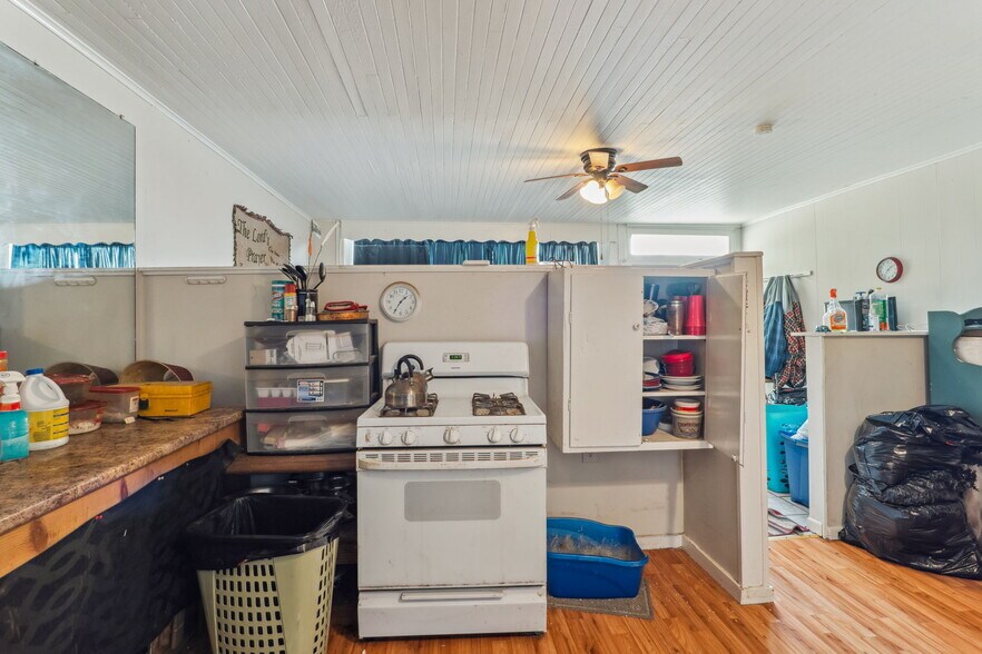 More Photos Of 462-470 2nd Ave, Troy Storefront Retail Residential For Sale