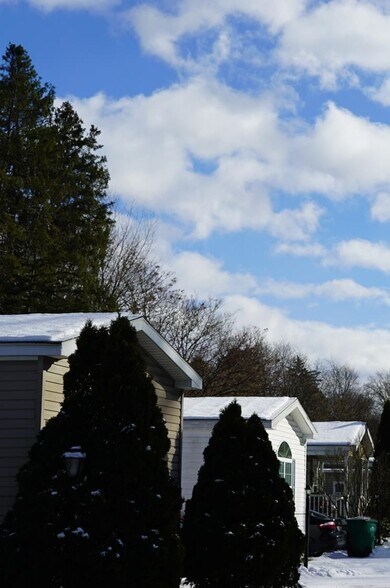 More Photos Of 575 Creek Rd, Poughkeepsie Manufactured Housing Mobile Home Park For Sale