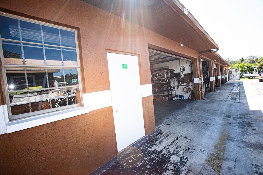 More Photos Of 14825 US Highway 19, Hudson Service For Sale