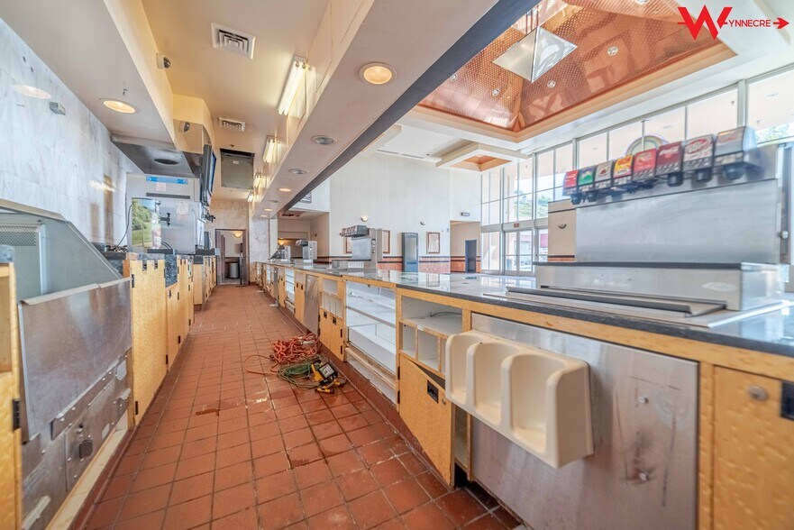 More Photos Of 641 Camino de los Mares, San Clemente Storefront For Lease