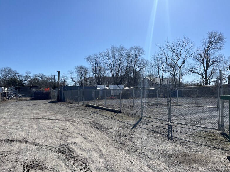 Primary Photo Of Railroad Avenue, Center Moriches Land For Lease