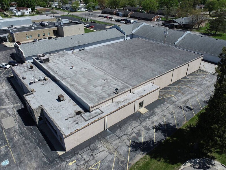 More Photos Of 1137 Sweitzer St, Greenville Bowling Alley For Sale