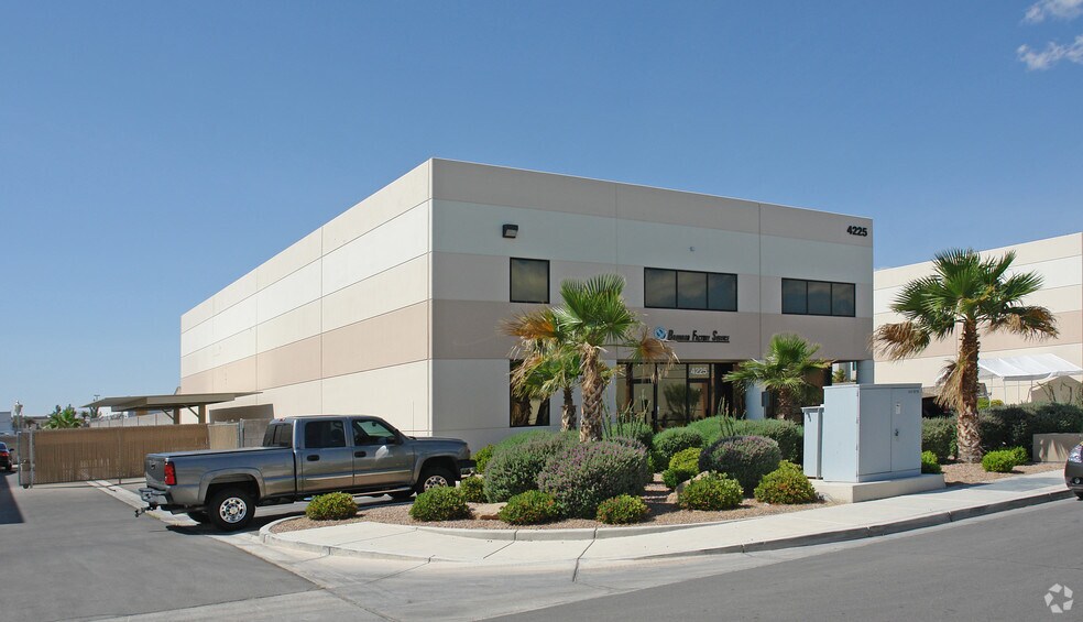 More Photos Of 4225 W Teco Ave, Las Vegas Warehouse For Lease