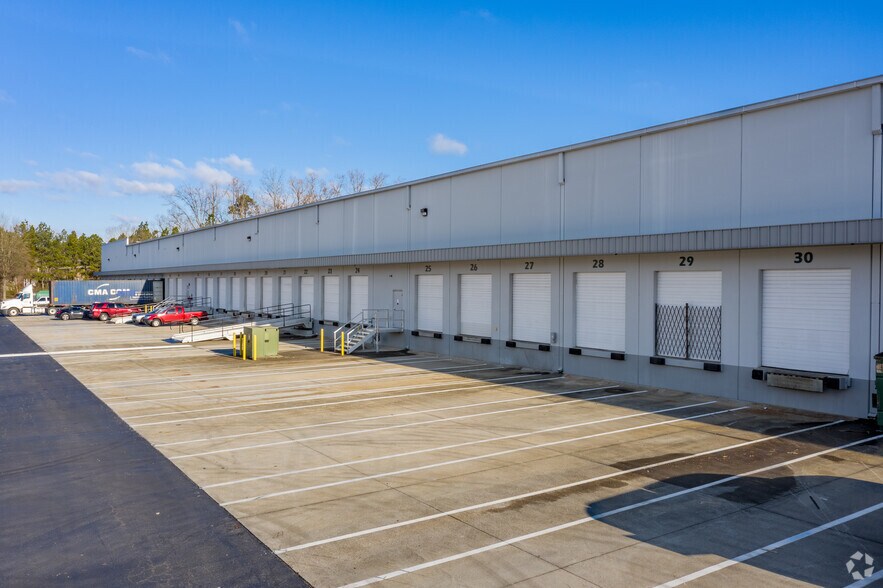 More Photos Of 200 Best Friend Ct, Norcross Warehouse For Lease