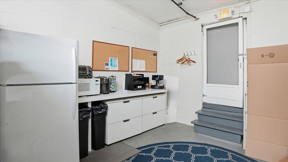 More Photos Of 77-79 Main St, Northport Storefront For Lease