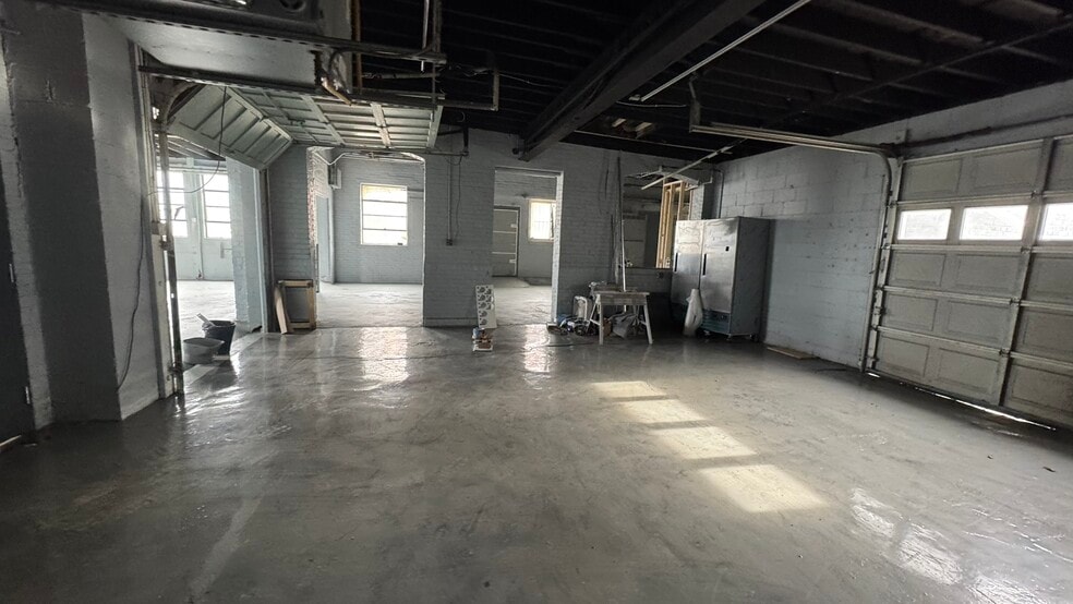 More Photos Of 47 W Gates St, Columbus Warehouse For Lease