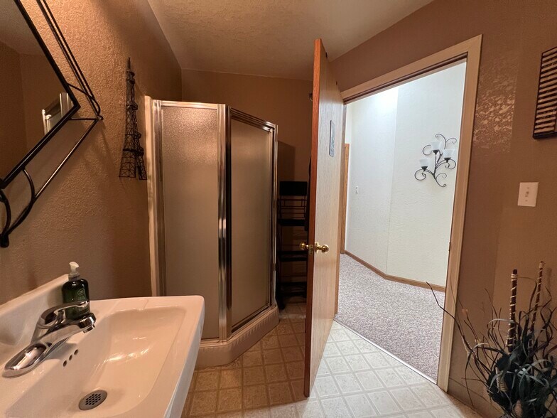 More Photos Of 402 E Main St, Riverton Storefront Retail Office For Sale