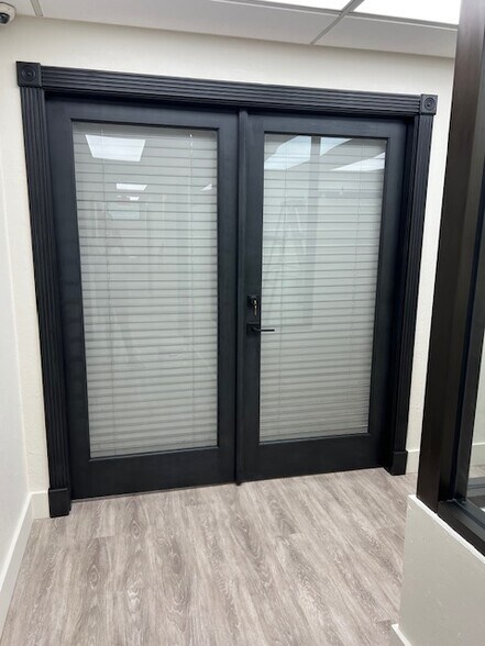 More Photos Of 4050 Sheridan St, Hollywood Medical For Lease