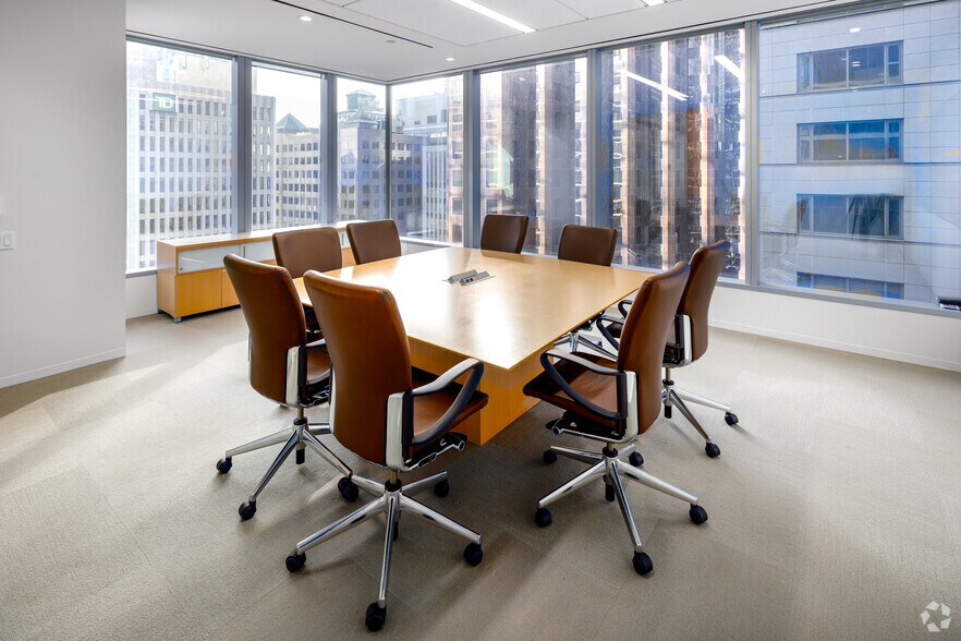 More Photos Of 333 Bay St, Toronto Office For Sale