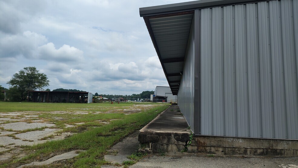More Photos Of 530 Soperton Ave, Dublin Warehouse For Lease