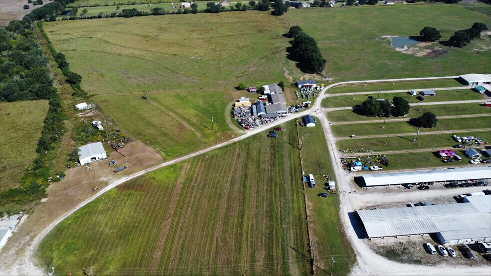 More Photos Of 14902 FM 1663 Rd, Winnie General Retail For Sale