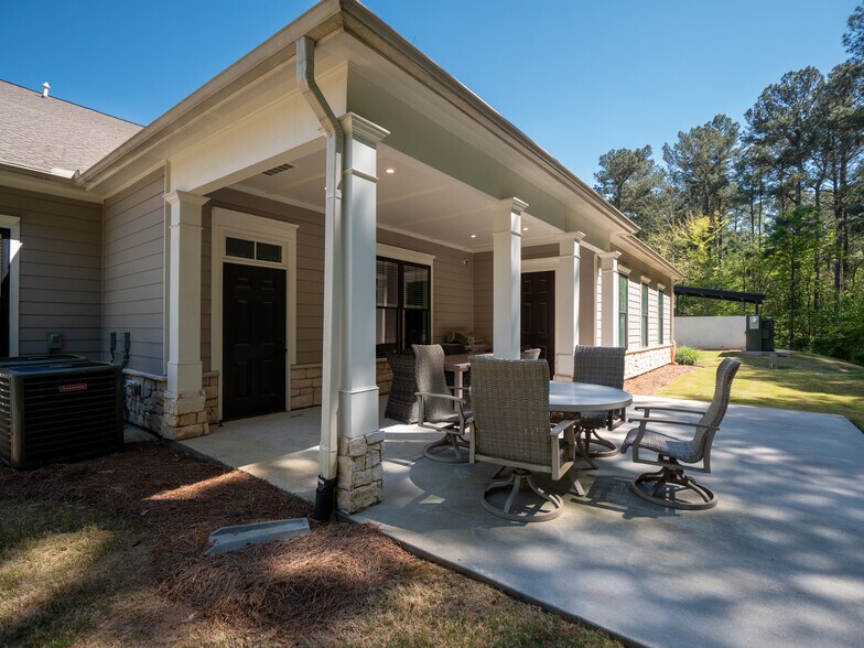 More Photos Of 3957 S Main St, Acworth Office For Sale