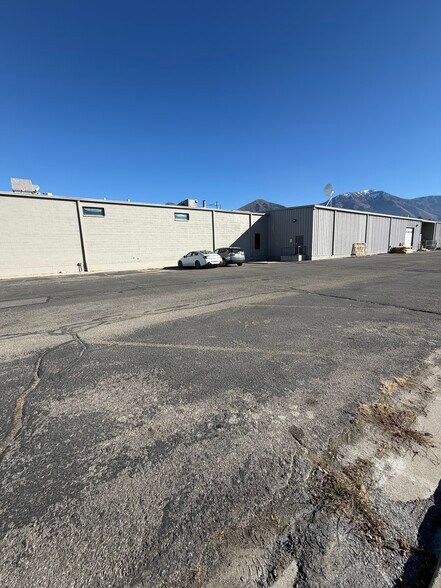Primary Photo Of 150 E 400 N, Salem Manufacturing For Lease