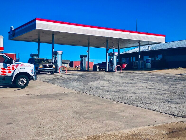 More Photos Of 1927 Highway 62 W, Berryville Convenience Store For Sale