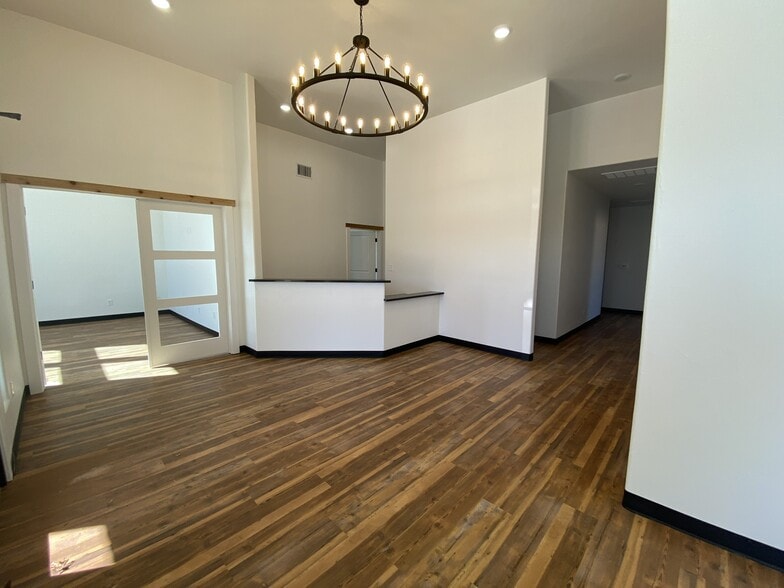 More Photos Of 11702 Frankford Ave, Lubbock Medical For Sale