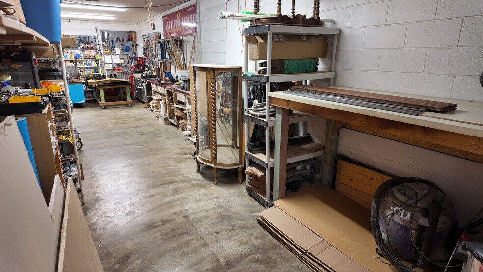 More Photos Of 5467 N Main St, Joplin Freestanding For Sale