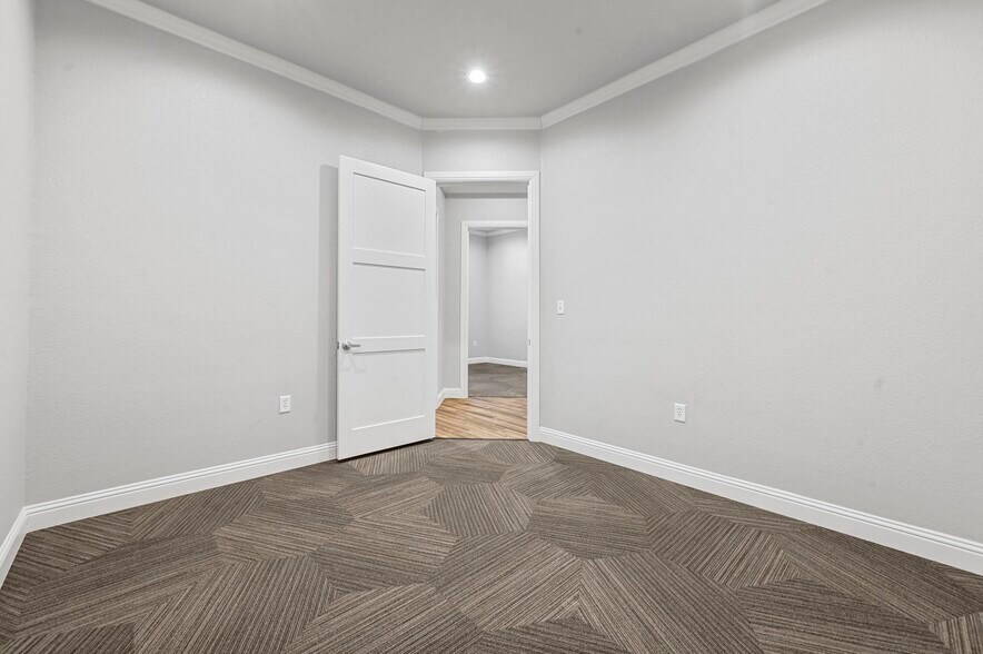 More Photos Of 175 S Kimball Ave, Southlake Office For Lease