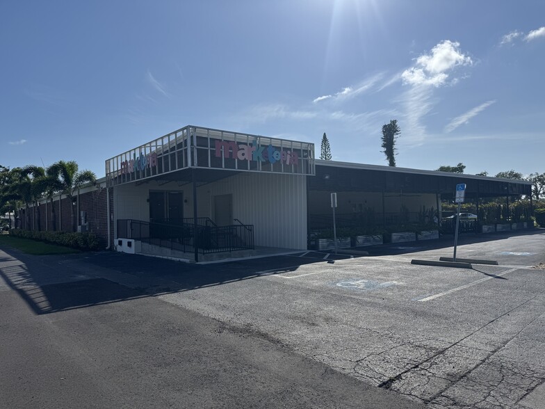 Primary Photo Of 3600 N 75th Ter, Pinellas Park Loft Creative Space For Lease
