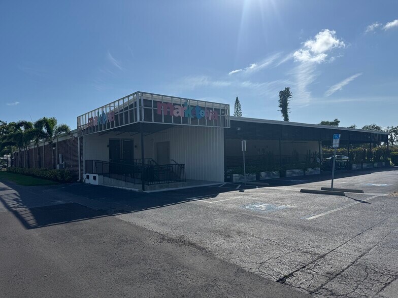 More Photos Of 3600 N 75th Ter, Pinellas Park Loft Creative Space For Lease