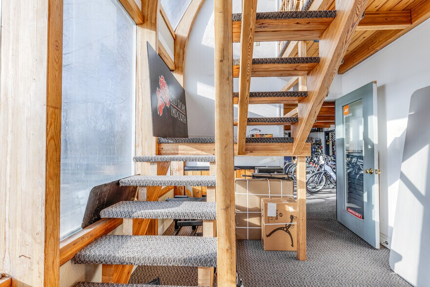 More Photos Of 830 Flory Mill Rd, Lancaster Light Manufacturing For Sale