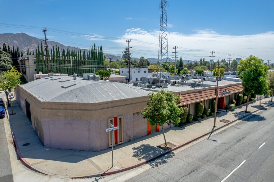 More Photos Of 6246 San Fernando Rd, Glendale Radio TVTransmission Facilities For Sale