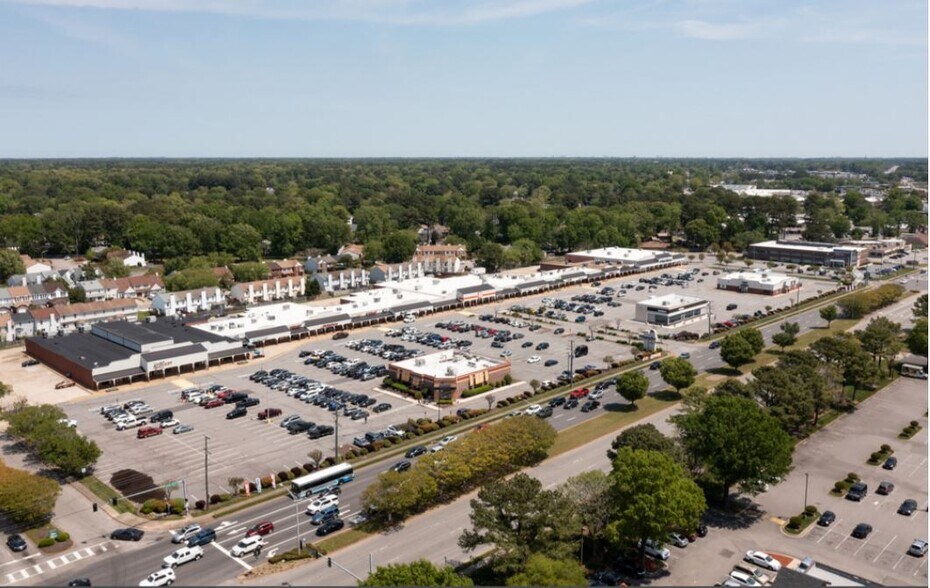 More Photos Of 3980-4040 Virginia Beach Blvd, Virginia Beach Unknown For Lease
