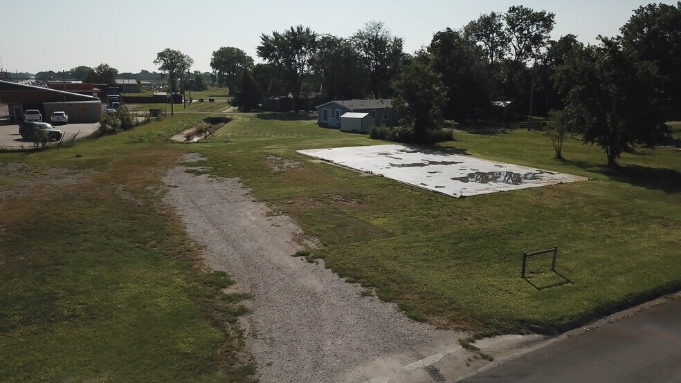 More Photos Of 1303 East St, Iola Land For Sale